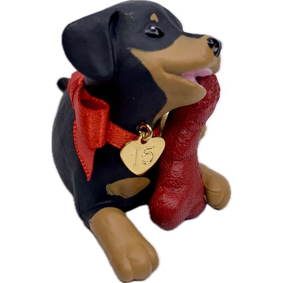 Hallmark Keepsake PUPPY LOVE 2015 Ornament 25th In Series Rottweiler - Picture 3 of 10